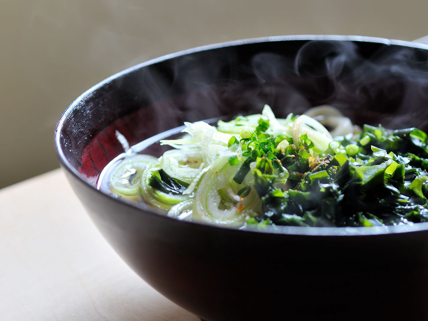 1400x1050 Wallpaper soup, greens, steam, hot, asia, food
