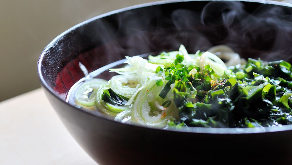 960x544 Wallpaper soup, greens, steam, hot, asia, food