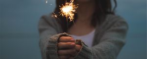 Preview wallpaper sparkler, girl, hands