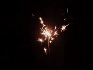 Preview wallpaper sparkler, sparks, hand, dark