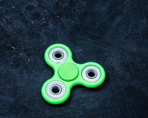 Preview wallpaper spinner, blades, lobed, toy