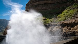 Preview wallpaper splashes, water, rocks