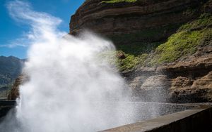 Preview wallpaper splashes, water, rocks