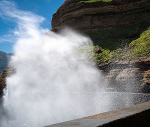 Preview wallpaper splashes, water, rocks