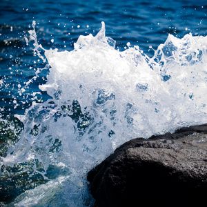 Preview wallpaper splashes, waves, sea, water, stone