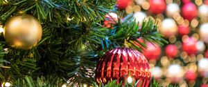 Preview wallpaper spruce, branches, balls, bokeh, new year