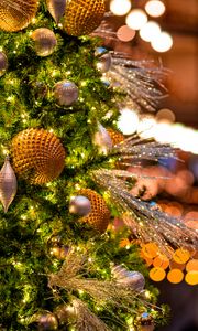 Preview wallpaper spruce, garland, balls, new year, christmas