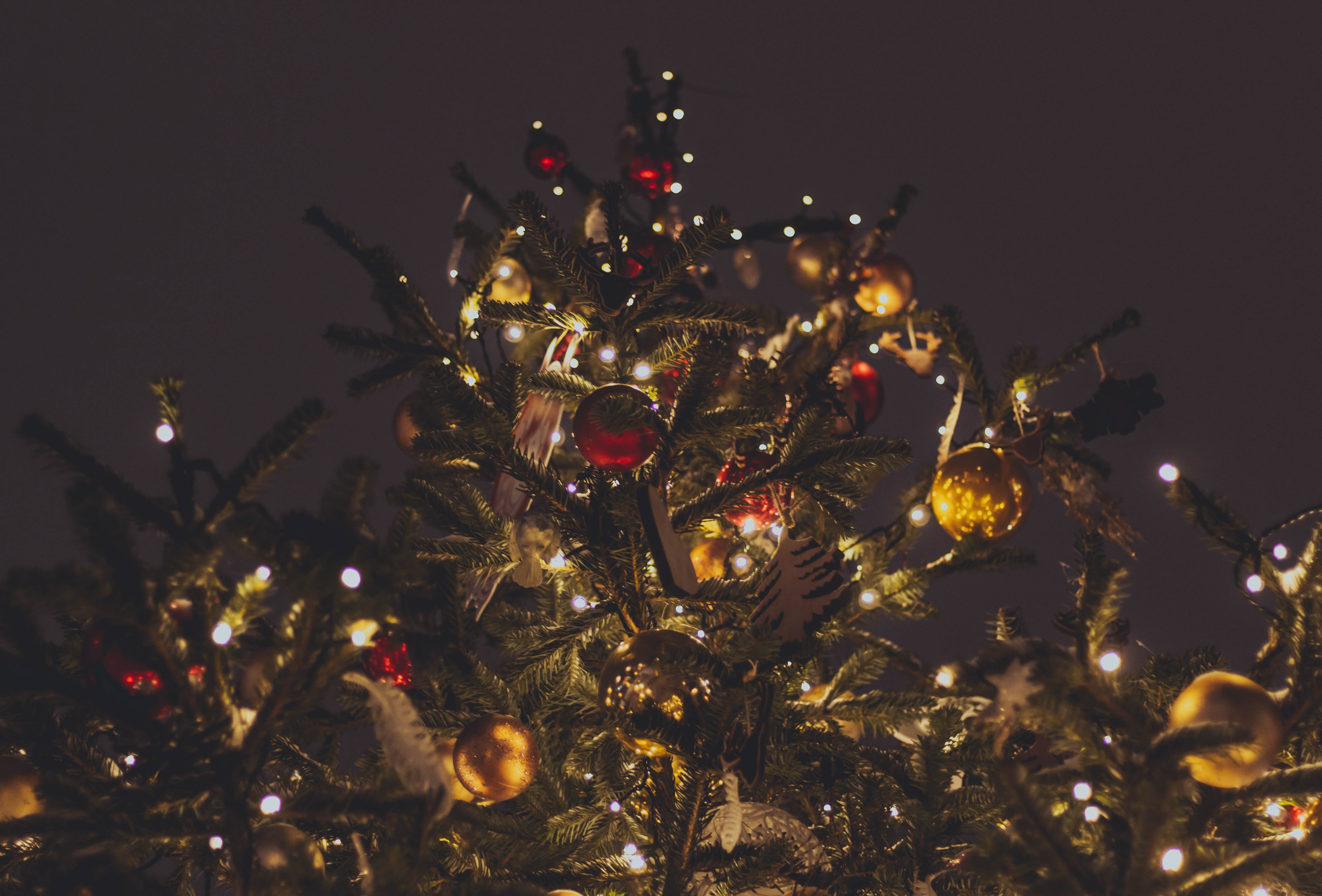 Новогодней елки 5. Новый год (праздник). Фото с Рождеством. Пиксельная гирлянда на елку.