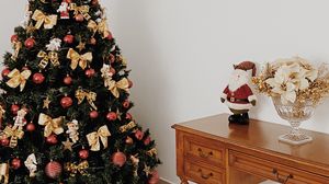 Preview wallpaper spruce, toys, santa, christmas, new year, decor