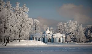 Preview wallpaper square, architecture, winter, structure, hoarfrost, gray hair, snow