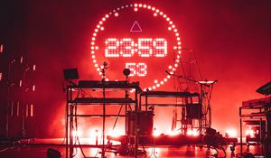 Preview wallpaper stage, clock, musical instruments, light, red