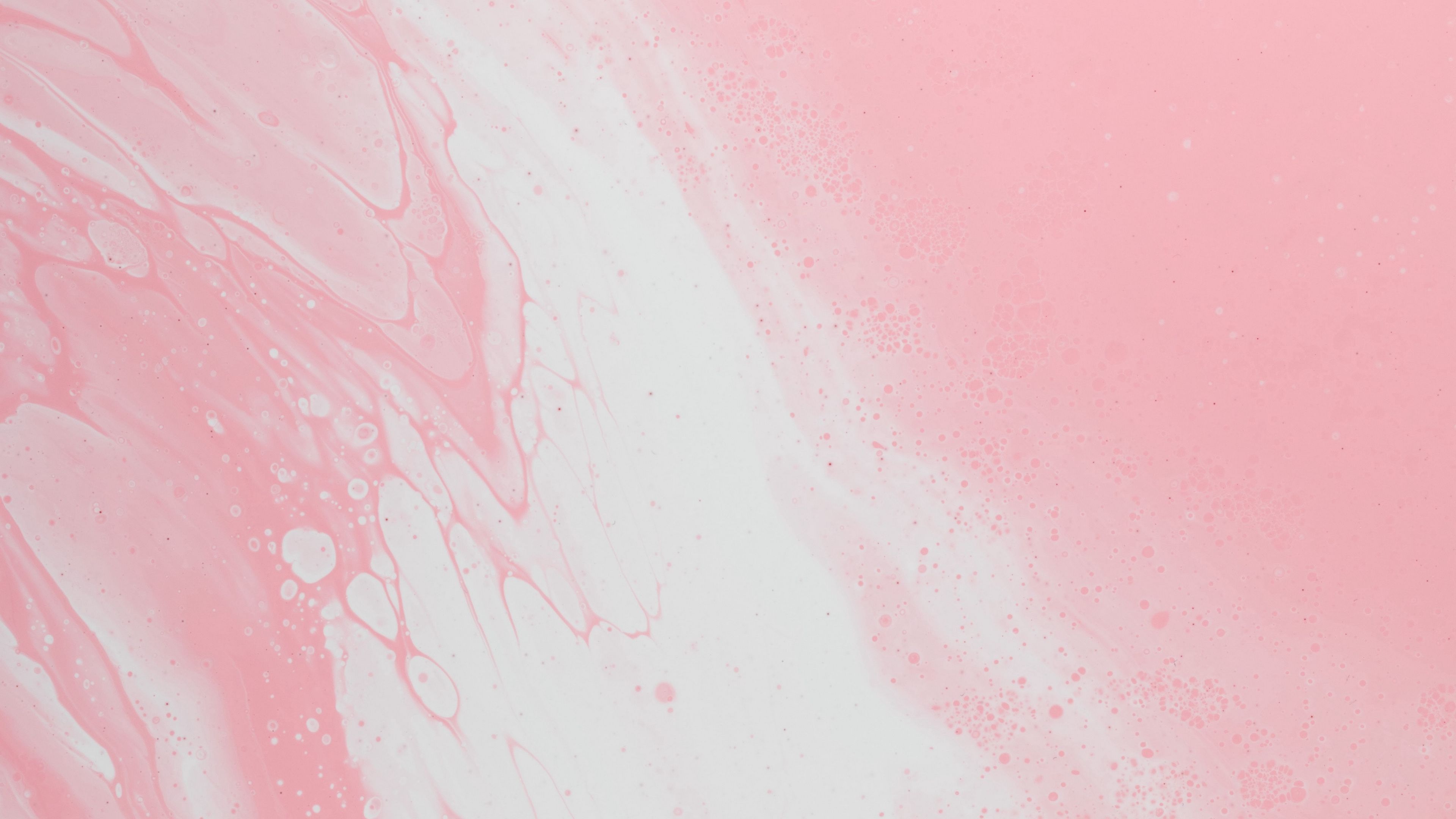 Wallpaper stains và liquid màu hồng sẽ khiến bất kỳ ai cũng thích thú và muốn sở hữu. Sản phẩm mang đến cho bạn cảm giác như được ngâm trong cơn sóng lớn của nước tuyết tan chảy. Chất lượng hình ảnh tuyệt vời và họa tiết độc đáo sẽ khiến bạn bị mê hoặc.