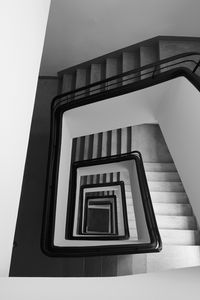 Preview wallpaper staircase, spiral, aerial view, black and white