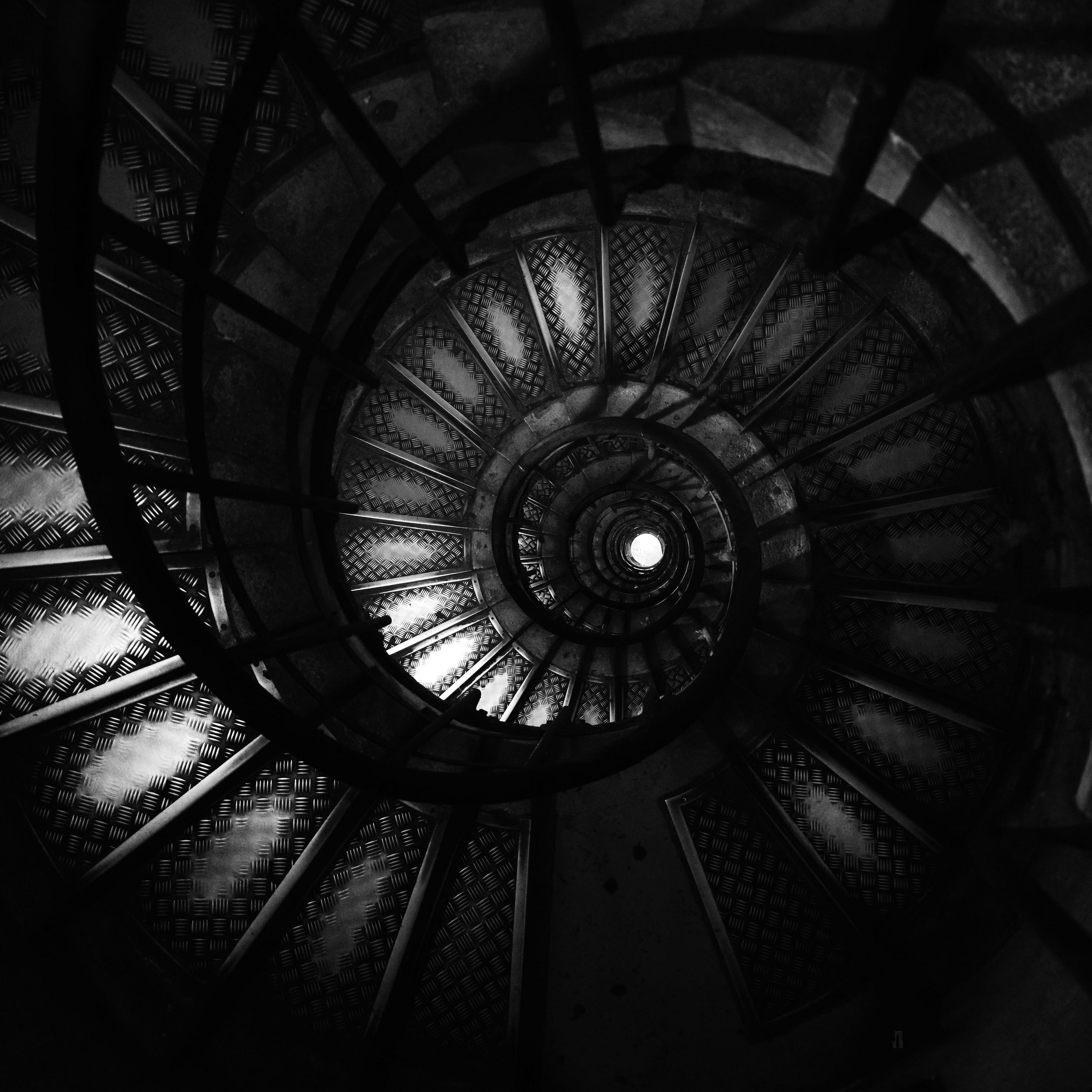 Download wallpaper 2780x2780 staircase, spiral, bw, dark, architecture