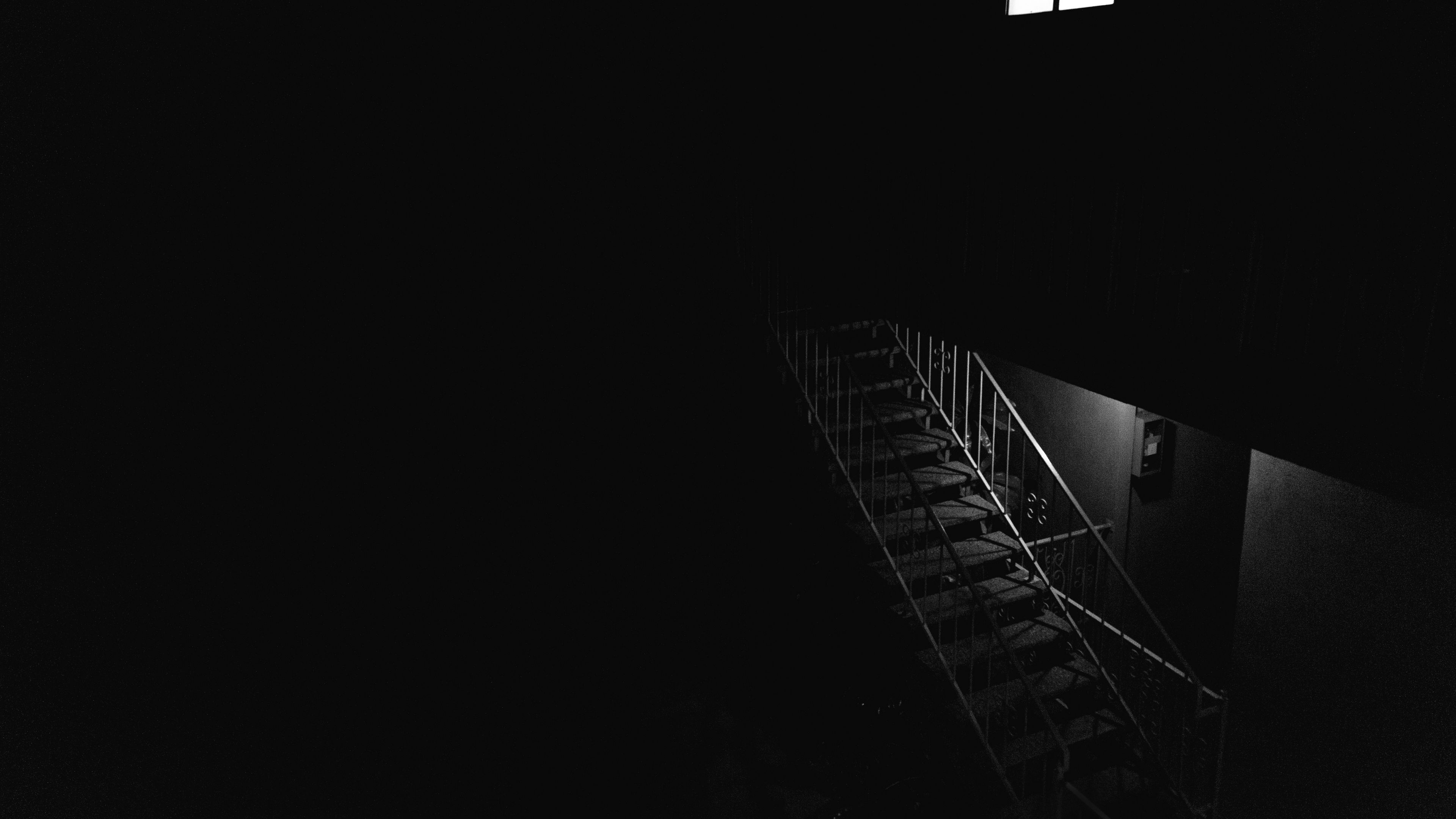 3840x2160 Wallpaper stairs, dark, bw, room