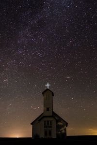 Preview wallpaper starry sky, church, night, oakland, united states