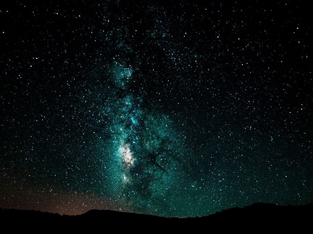 1024x768 Wallpaper starry sky, milky way, night, shining, galaxy