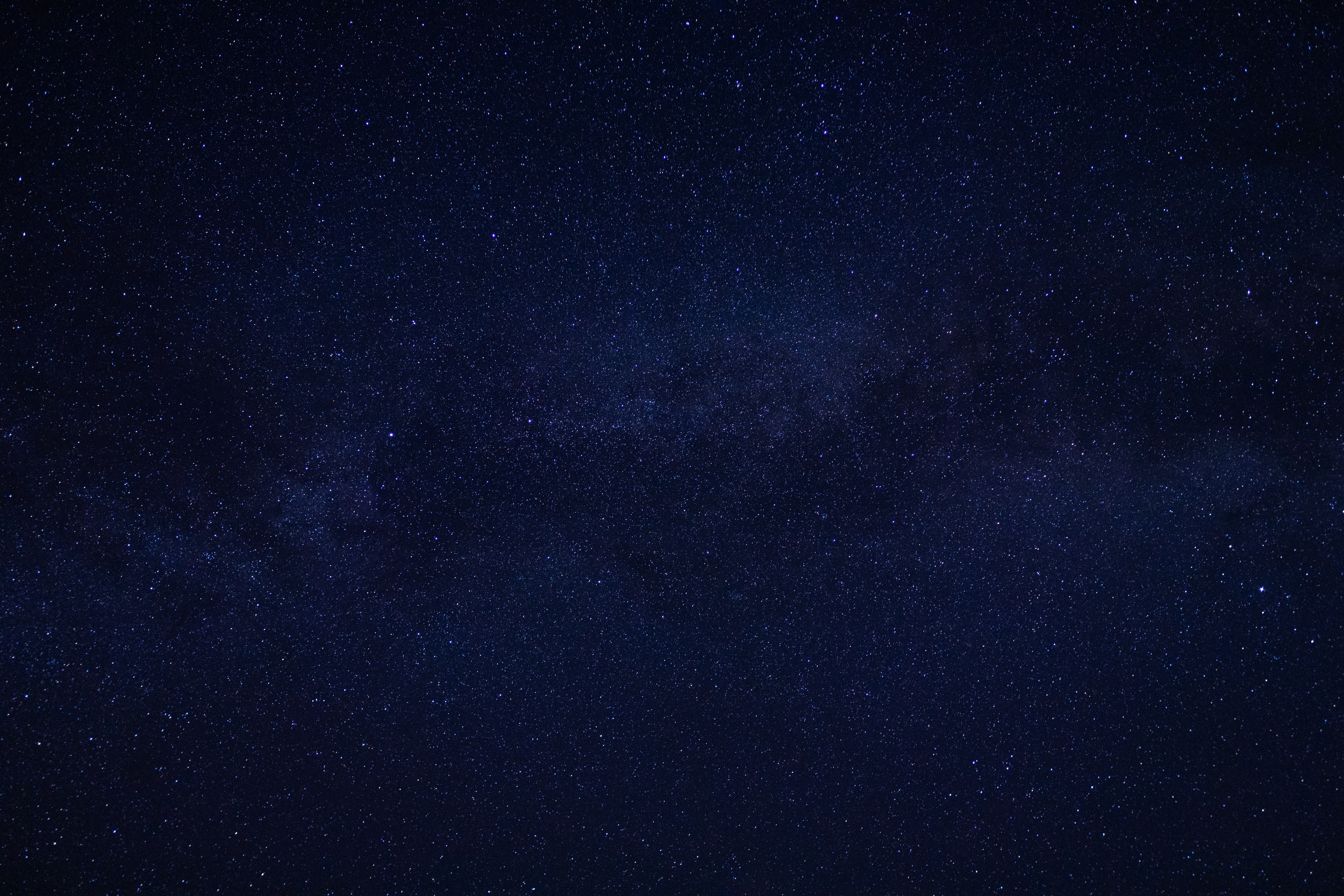 Hình nền sao trời đêm 6000x4000 sẽ đưa bạn đến một thế giới mà bạn chưa từng trải nghiệm. Với những vệt sáng tinh tú và bầu trời đầy ngôi sao, bạn sẽ cảm thấy như một người khám phá cuộc sống đích thực. Hãy thư giãn và đắm mình trong không gian bao la của thiên nhiên.