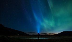 Preview wallpaper starry sky, silhouette, northern lights, loneliness