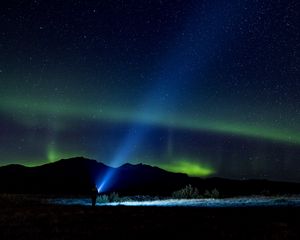 Preview wallpaper starry sky, silhouette, northern lights, loneliness, light, night