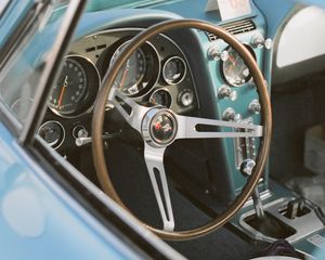 Preview wallpaper steering wheel, car, retro, vintage