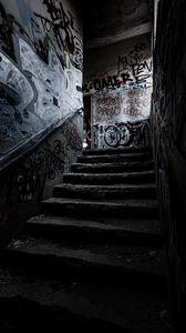 Preview wallpaper steps, graffiti, dark