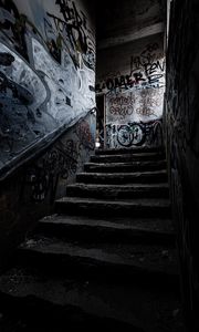 Preview wallpaper steps, graffiti, dark