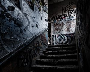 Preview wallpaper steps, graffiti, dark