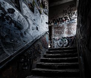 Preview wallpaper steps, graffiti, dark