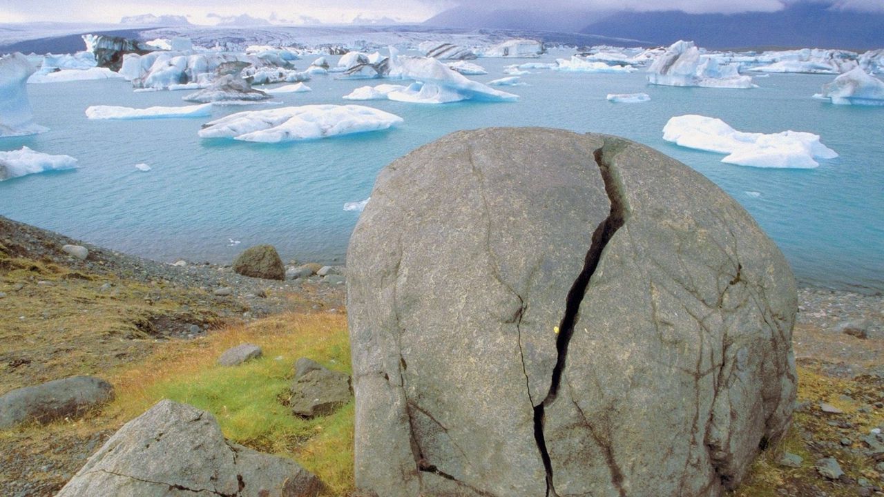 Wallpaper stone, crack, coast, glaciers, water, cold