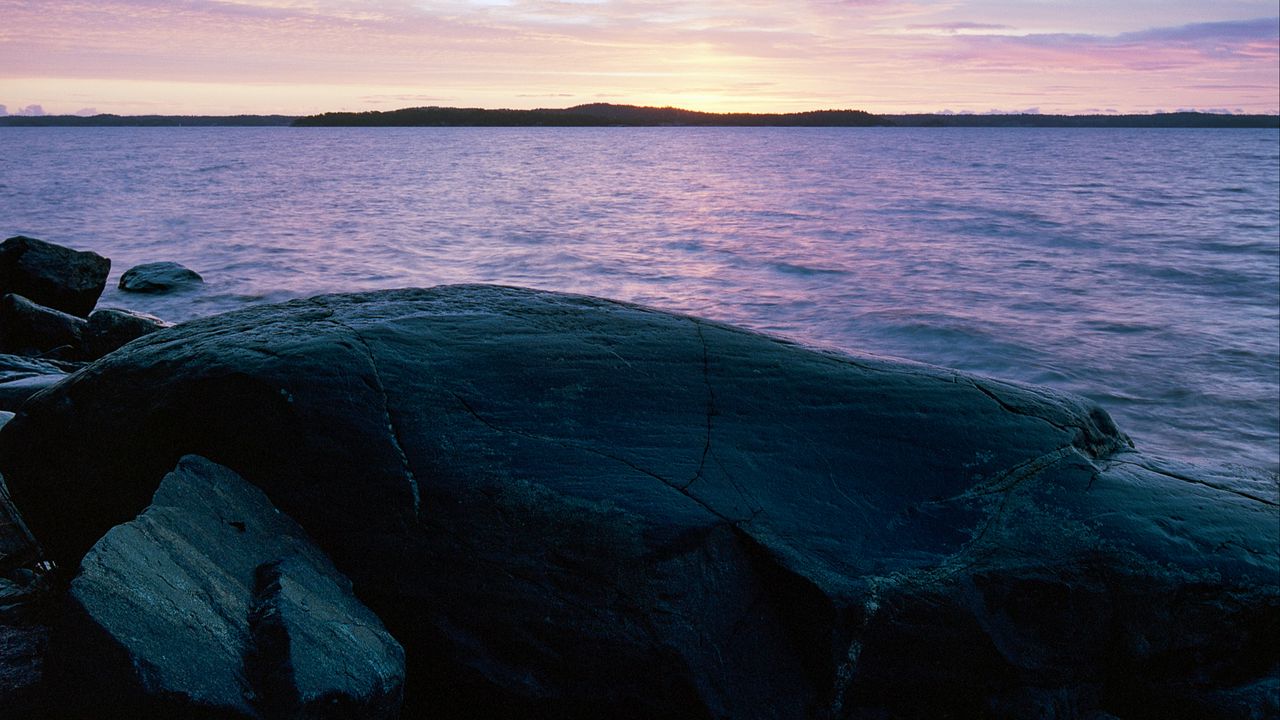 Wallpaper stone, cranny, sea, horizon, sunrise