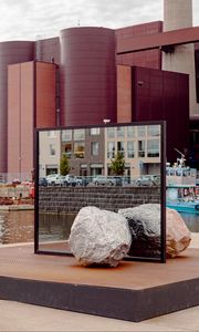 Preview wallpaper stone, mirror, buildings