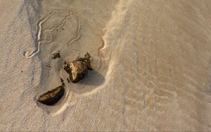 Preview wallpaper stone, sand, beach