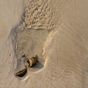 Preview wallpaper stone, sand, beach