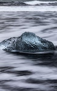 Preview wallpaper stone, sea, waves, nature, landscape