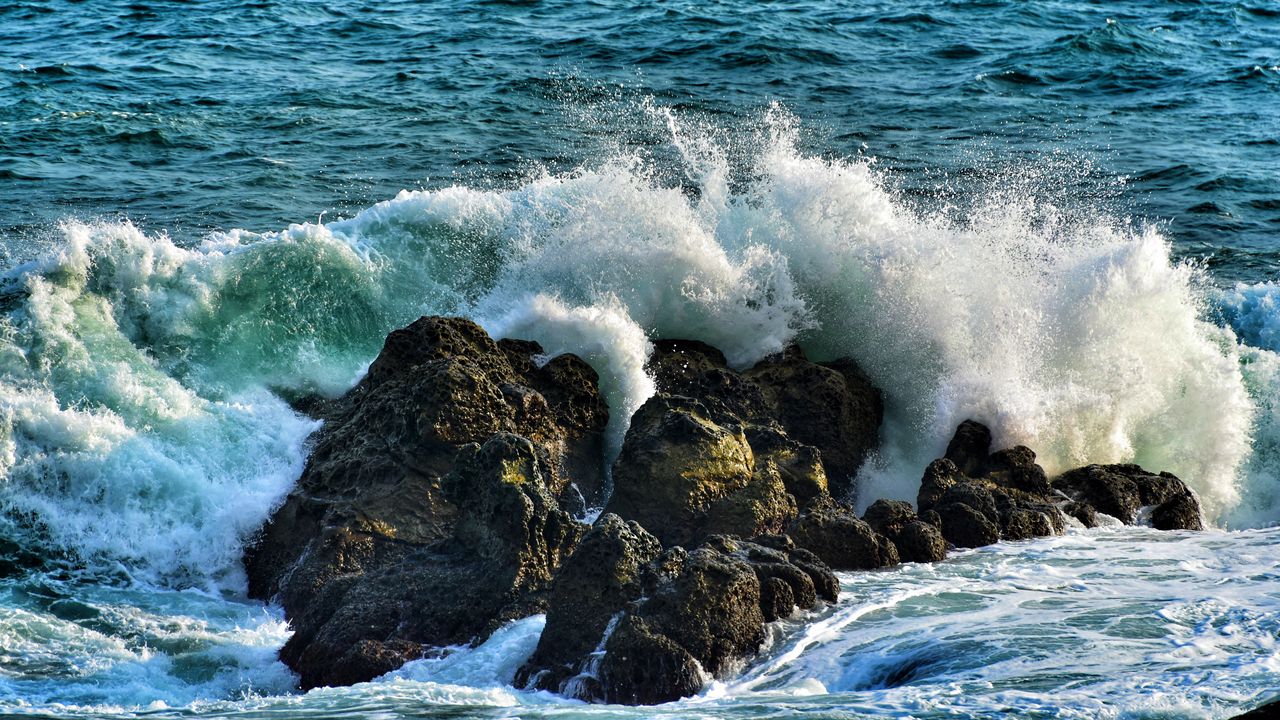 Wallpaper stone, sea, waves, foam, splashes