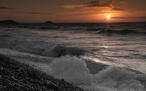 Preview wallpaper stones, beach, sea, sun, sunset