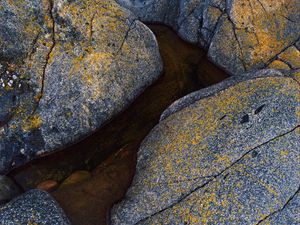 Preview wallpaper stones, cranny, water, relief