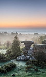 Preview wallpaper stones, fog, coast, vegetation, morning, dawn