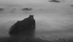 Preview wallpaper stones, fog, sea, black and white