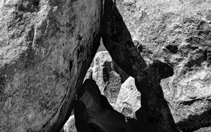 Preview wallpaper stones, gorge, black and white