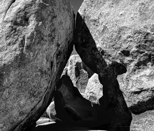 Preview wallpaper stones, gorge, black and white