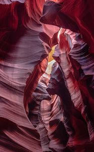 Preview wallpaper stones, gorge, pink, rays