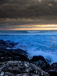 Preview wallpaper stones, rocks, surf, spray, sea