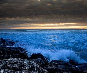 Preview wallpaper stones, rocks, surf, spray, sea