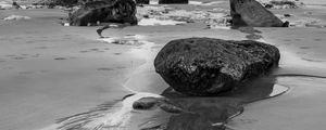 Preview wallpaper stones, sand, sea, bw