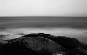 Preview wallpaper stones, sea, horizon, black and white, nature