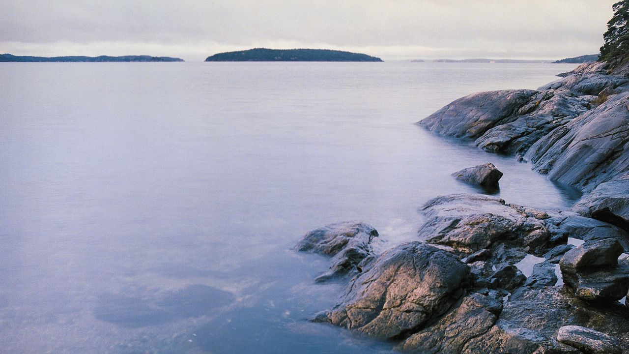 Wallpaper stones, sea, horizon, island