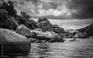 Preview wallpaper stones, sea, nature, black and white