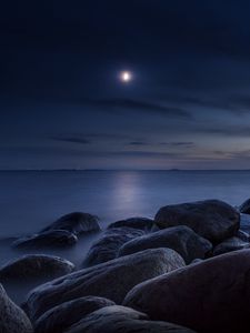 Preview wallpaper stones, sea, night, moon, light